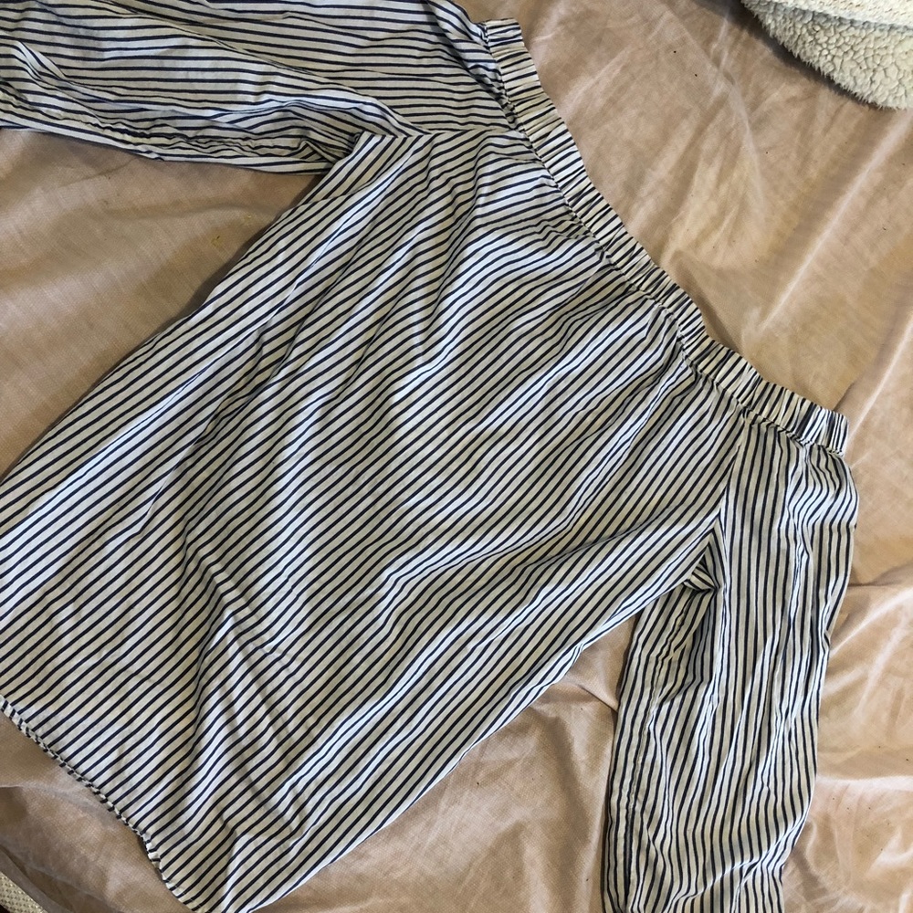 Off the shoulder shirt that can tie in the back!